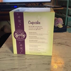 Scentsy cupcake midsize warmer